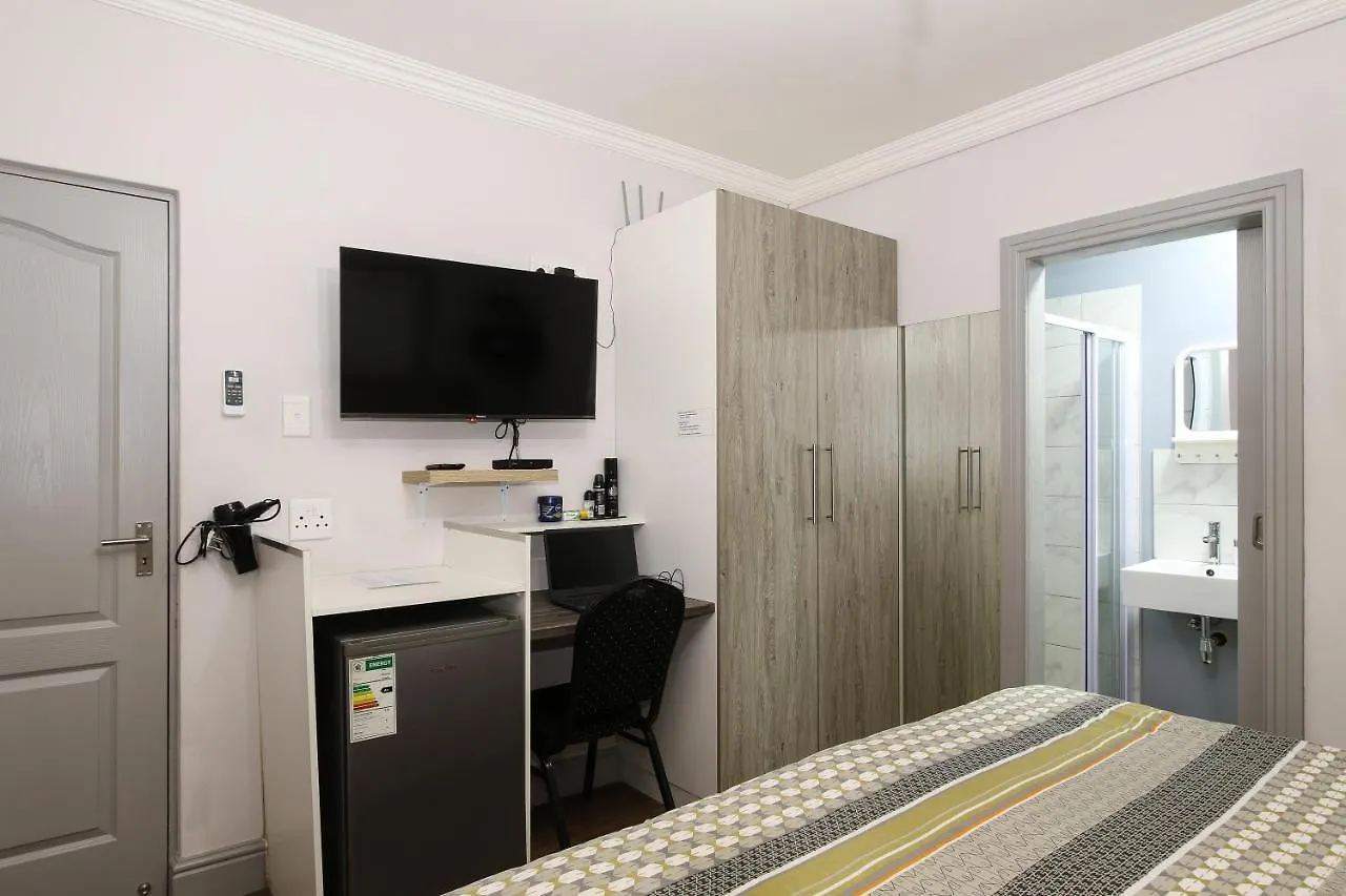 *** ゲストハウス Camdene Guesthouse ケープタウン 南アフリカ
