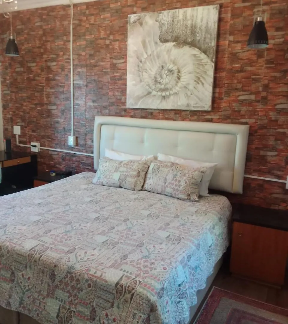 Camdene Guesthouse ケープタウン ゲストハウス