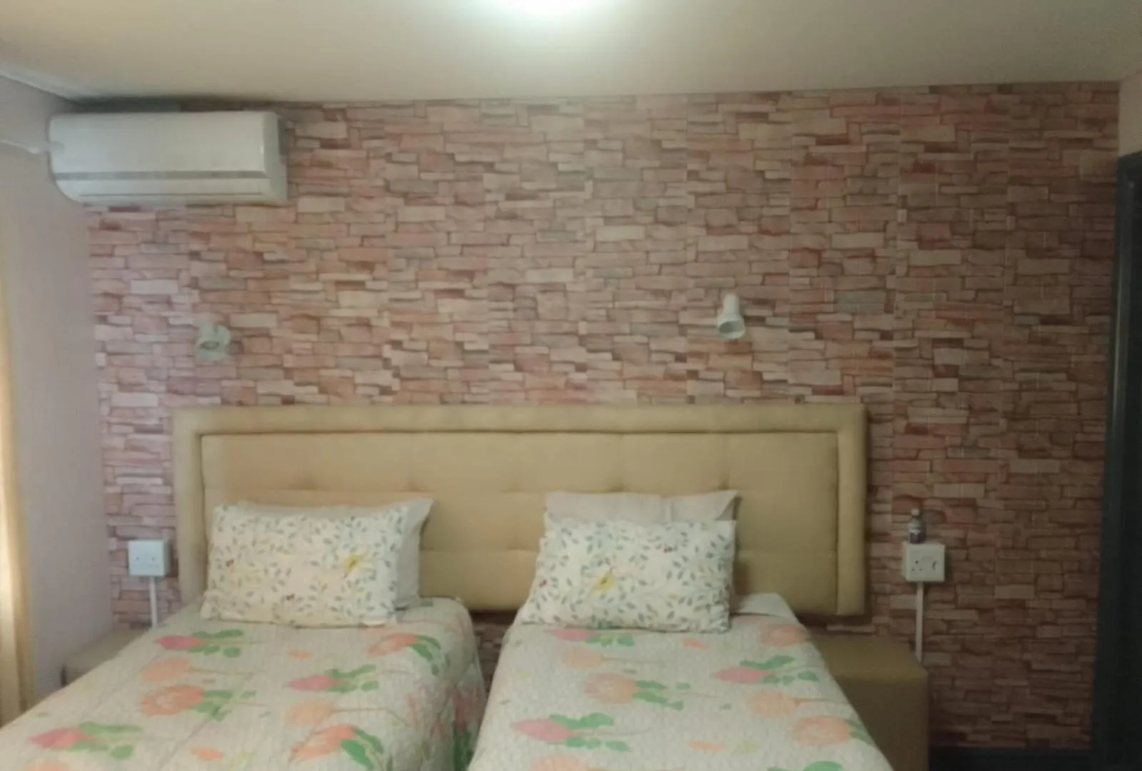 Camdene Guesthouse ケープタウン ゲストハウス